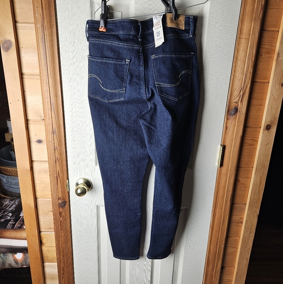 Levi's Signature Series High-Rise Skinny Super Stretchy Jeans -Size 12S 31x28 - Picture 2 of 3